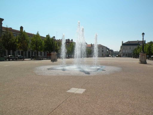  fontaine sur la place Léopold